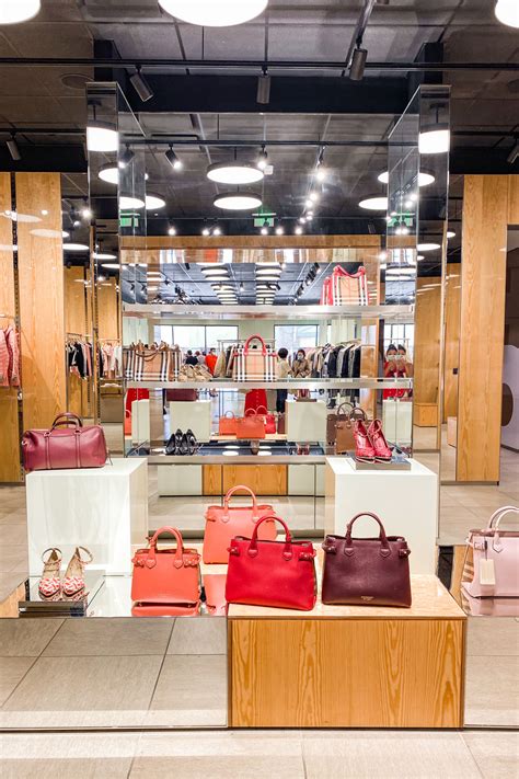 Burberry purses outlet stores